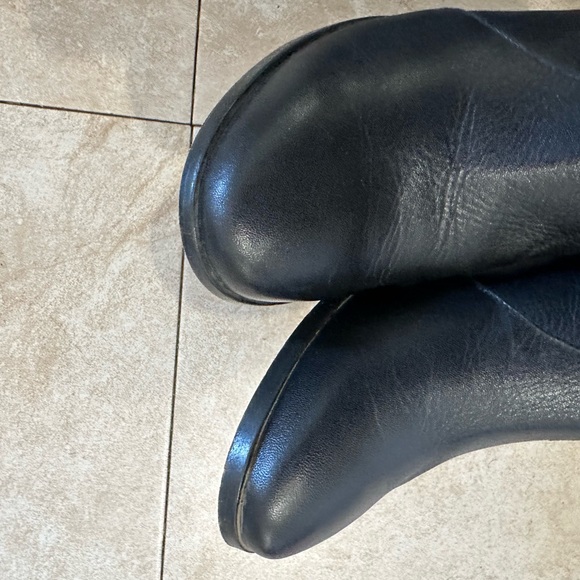 Frye Black Leather Ankle Booties with Block Heel - Picture 3 of 4